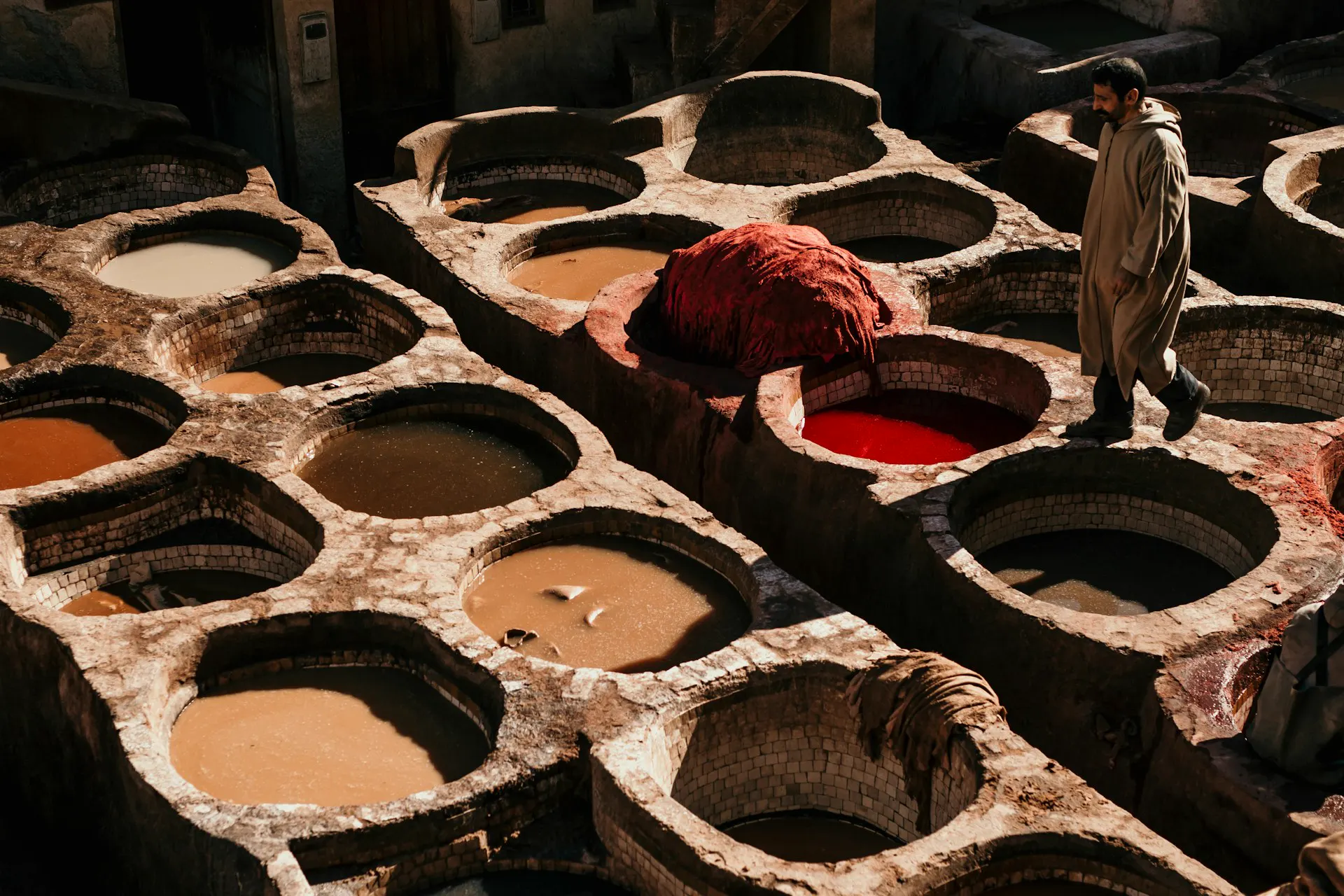 Cuves de teinture de la tannerie de Fès